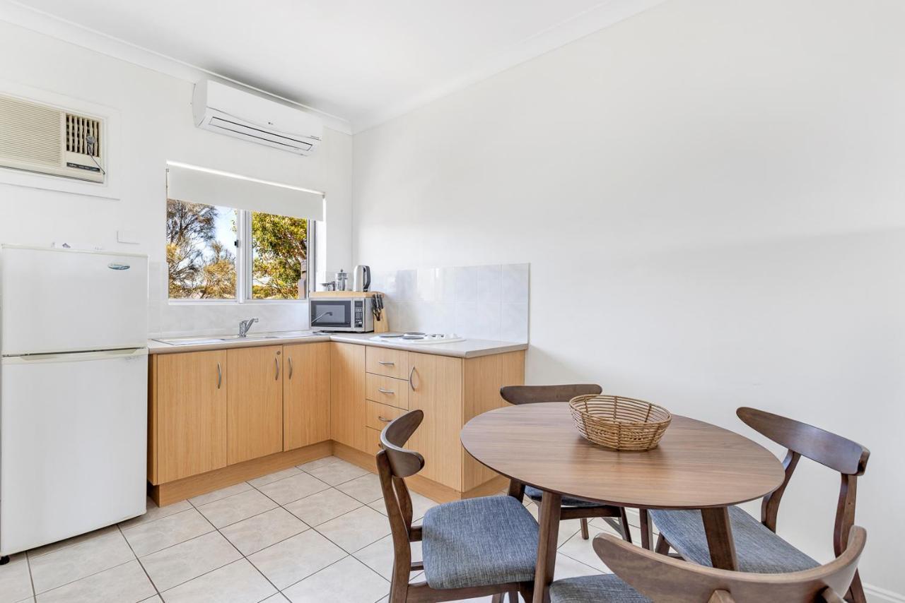Coast Motel And Apartments Port Noarlunga Luaran gambar