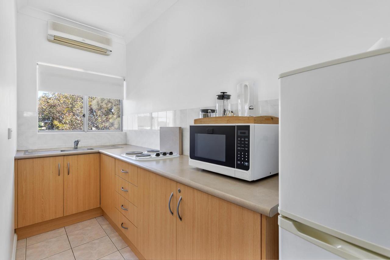 Coast Motel And Apartments Port Noarlunga Luaran gambar
